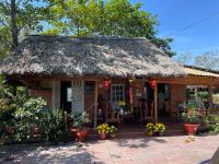 B&B Tay Ninh - Ty Phu Miet Vuon Homestay - Entire Bungalow - Bed and Breakfast Tay Ninh