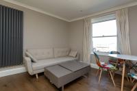 B&B London - Spacious & Pristine 2BD Flat - Balham - Bed and Breakfast London