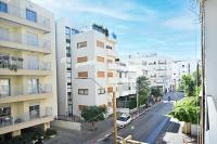 Pinsker 2BR corner Bograshov by HolyGuest - B&B