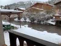 Telemark #4 Townhouse On The River - Chambres d'hôtes Red River