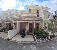 Ndalem Ngadimulyo Homestay Jogja Family Only - Chambres d’hôtes