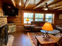 Rocky Top Vista Log Cabin With High Speed Wifi - B&B Red River