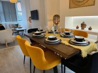 BRAND NEW stunning family house - B&B