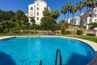 Apt Torreblanca with Pool by Costarentals - Ref 10 - Chambres d’hôtes Fuengirola