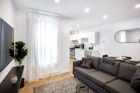 B&B Montreal - Beautiful 2-bedroom Downtown Mtl With Free Coffee and Parking - Bed and Breakfast Montreal