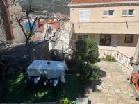 Apartments and Rooms Maritimo - B&B