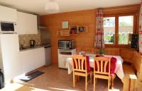 Petit nid douillet au coeur de SalvanLes Marécottes - B&B Salvan