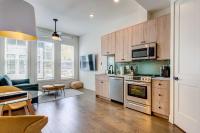 B&B Atlanta - Modern Atlanta Townhome Rental about 2 Mi to Downtown! - Bed and Breakfast Atlanta