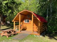 Revelstoke RV & Cabin Resort - B&B Revelstoke