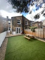 Lovely 2-Bedroom Victorian Flats - B&B