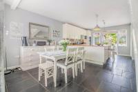 Pear Tree House - B&B