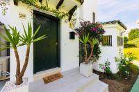 Cozy Townhouse Selwo - B&B Estepona