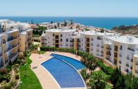 BnB Homes Ocean View Apartment with relax Terrace, 2 Swimming pools & Tennis court - Chambres d'hôtes Albufeira