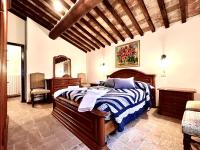 Suite with Garden View