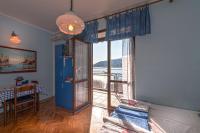 Monolocale con Balcone e Vista Mare