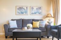 High-floor condo with lanai, ocean & beach access - B&B Honolulu