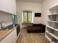 Monolocale con Divano-Letto