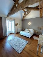 Queen Room with Garden View