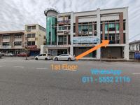 Jonker 14-18pax 3BR, KTV Room, Dart & Snooker - B&B
