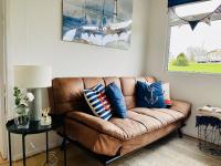 “SEA HEAVEN “ chalet in Sandown Bay Holiday Park - Chambres d'hôtes Brading