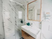 Deluxe Double Room with Shower