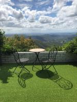 Green Cauldron, Homestay, Tamborine Mountain, Private Room, Ensuite, Private Courtyard, Gold Coast Views - Ferienwohnung Tamborine Mountain