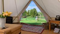 B&B Radnage - Home Farm Radnage Glamping Bell Tent 2, with Log Burner and Fire Pit - Bed and Breakfast Radnage