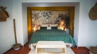 Queen Suite with Spa Bath