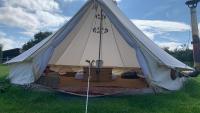 Home Farm Radnage Glamping Bell Tent 6, with Log Burner and Fire Pit - B&B High Wycombe