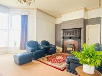 B&B Bradford - Spacious Flat In a Victorian House - Free Parking - Bed and Breakfast Bradford