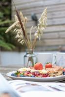 Beach Lovers Paradise in Portreath - With Sea Views & Log Burner just 100m from beach - B&B Portreath