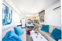 Sun & Sea Seaview Apartment - B&B Protaras