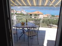 Apartment in Slatine with sea view, terrace, air conditioning, WiFi 5147-1 - Chambres d'hôtes Slatine