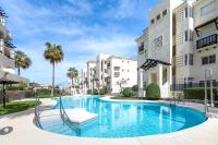 18 Nice apt balcony pool view close to Duquesa Golf and Beach Manilva Andalusia - Chambres d’hôtes San Luis de Sabinillas