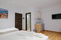 Monolocale Triplo con Balcone e Vista Mare