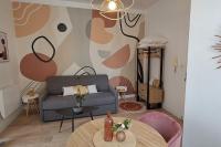 B&B Cholet - Studio Notre Dame coeur de ville Wifi Netflix - Bed and Breakfast Cholet