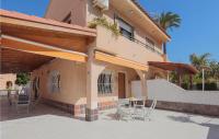 B&B Los Narejos - Awesome Home In Los Alczares With Wifi And 4 Bedrooms - Bed and Breakfast Los Narejos