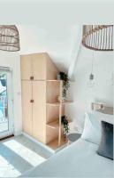 The View, Kingsand, luxurious seafront penthouse apartment with sun trap balcony and incredible sea views - Chambres d'hôtes Kingsand