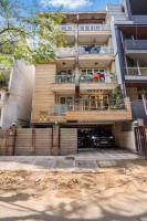 Homlee-Pentagon 3 BHK luxurious-Lift-Parking-Saket - Chambres d'hôtes New Delhi