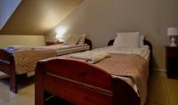 Zweibettzimmer mit Bad