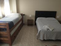 Temporarios Roque S Peña Dto B - Chambres d’hôtes Puerto Madryn