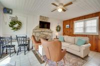 Mountain Home Cabin with Fire Pit Less Than 1 Mi to Lake! - Bed and Breakfast