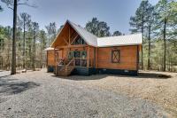 Family-Friendly Broken Bow Cabin Rental with Hot Tub - Chambres d’hôtes Broken Bow