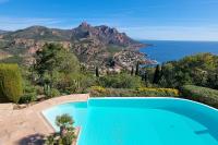 B&B Anthéor - Villa for 14 people Saint-Raphaël Private pool Sea view - Bed and Breakfast Anthéor