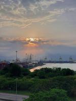 Butterworth Seaside view Family spacious - B&B