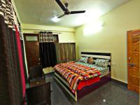 Deluxe Room (2 Adults + 1 Child)