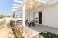 Villa Elena - Two Luxury Suites, garden & fast Wi-Fi near the Sea - B&B