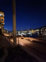Byleilighet i sjøkanten m terrasse - Chambres d'hôtes Bergen