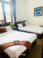 Großes Doppel-/Zweibettzimmer