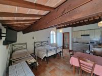 Studio (2 Adults)
